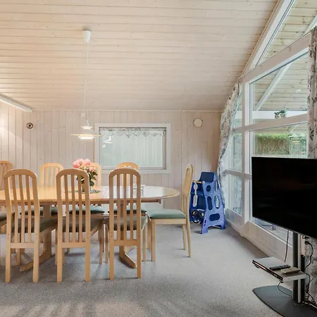 Vakantiehuis Amazing In With Kitchen *